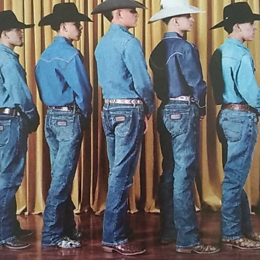 🤠  Wrangler Blue Jeans Denim,  Sz 40 X 34 perhaps NWOT - Picture 3 of 16